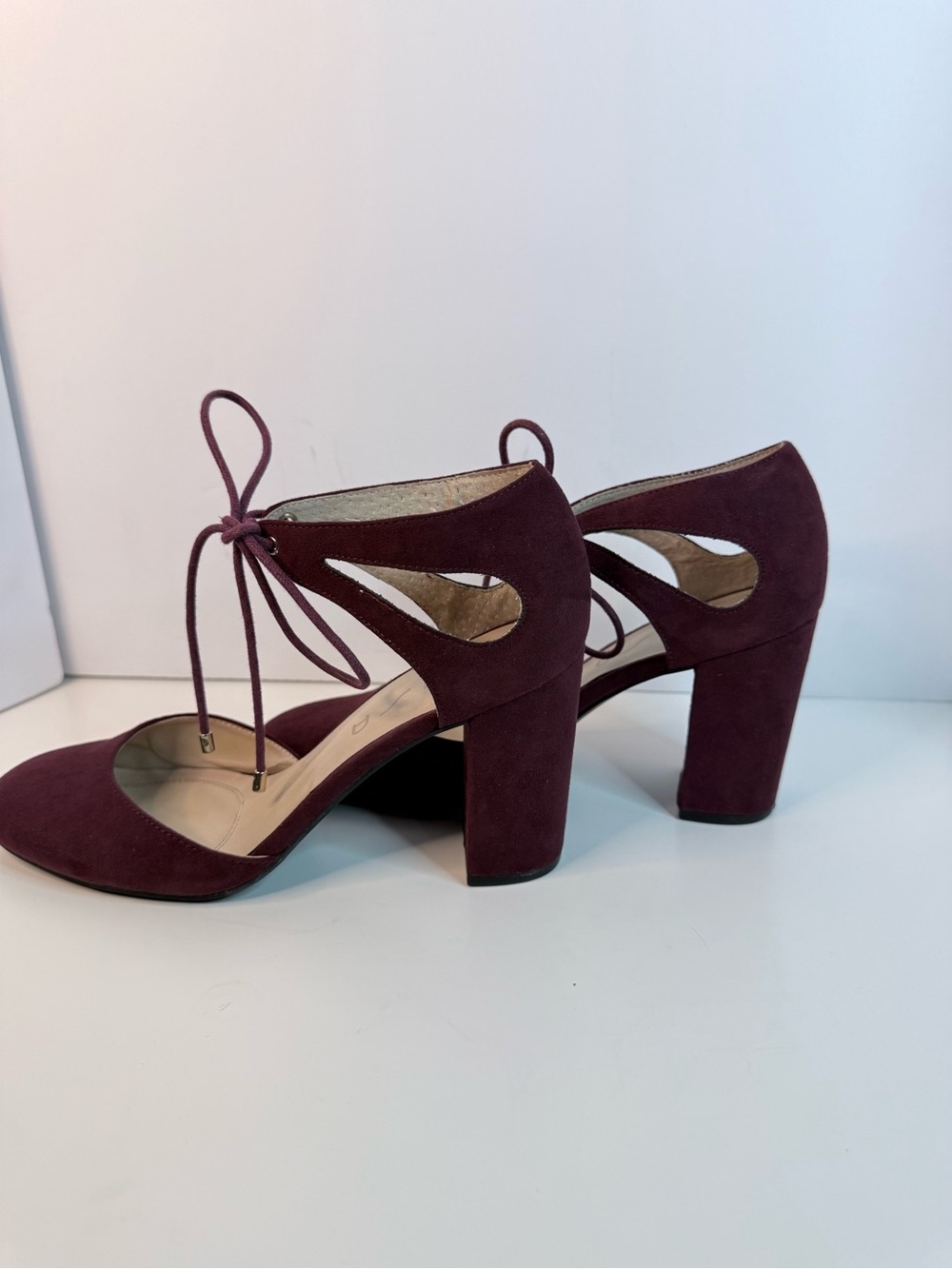 Unisa Burgundy Suede Lace Up Block Heels Size 9.5M